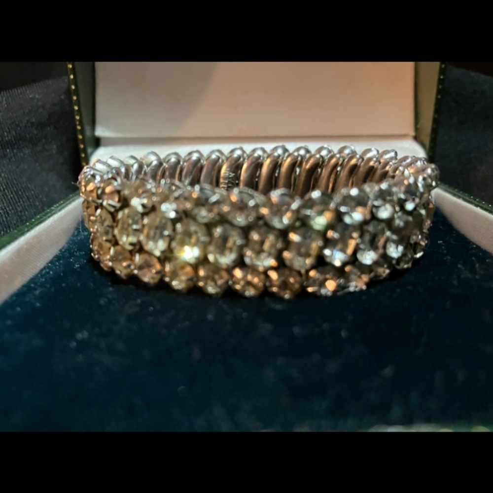 Stunning 1940’s diamond rhinestone bracelet